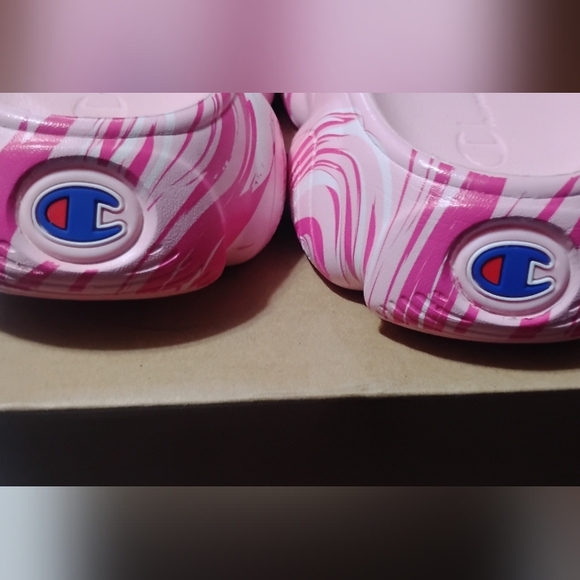 Champion PINK Shoes CP101957W Women 6 in box original - Picture 3 of 16